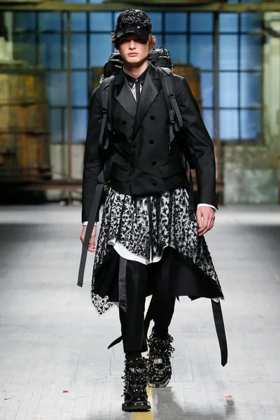 Look 46